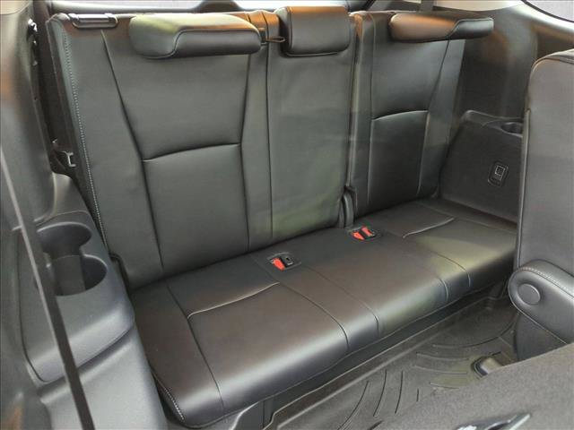 Certified 2024 Toyota Highlander Platinum FWD image 20