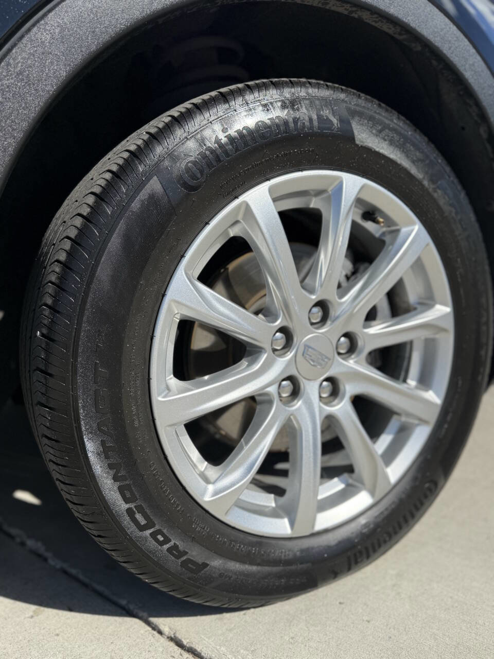 Used 2019 Cadillac XT4 Luxury w/ Cold Weather Package image 9