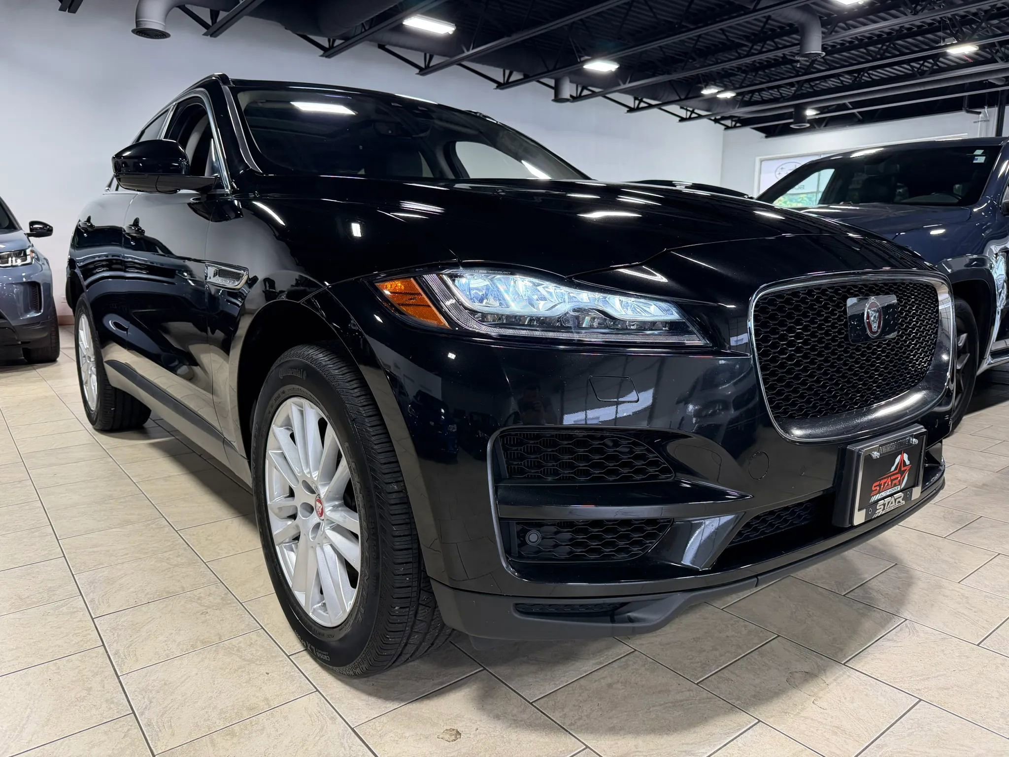 Used 2019 Jaguar F-PACE Prestige AWD/4WD image 9