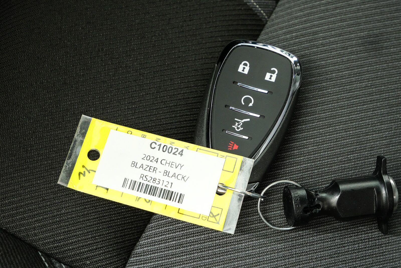 Certified 2024 Chevrolet Blazer LT w/ Convenience Package FWD image 37