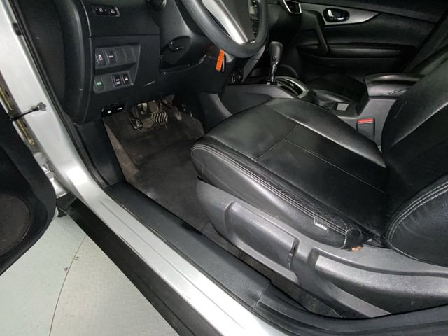 Used 2015 Nissan Rogue S AWD/4WD image 12