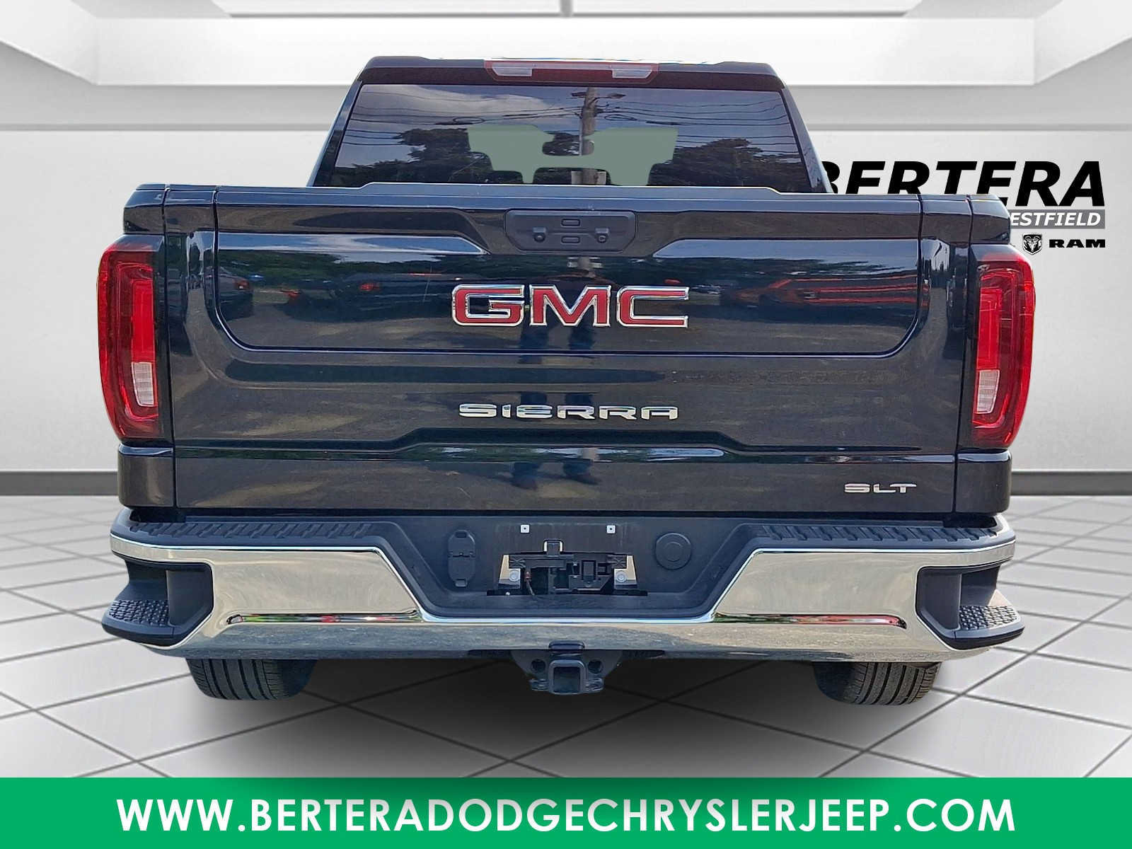 Used 2026 GMC Sierra 1500 SLT AWD/4WD image 5