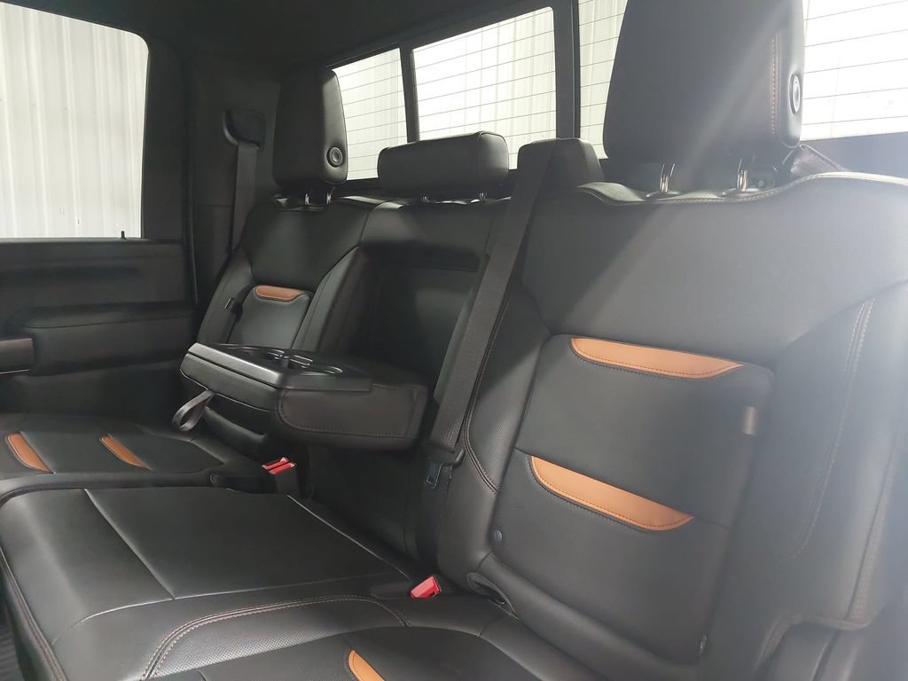 Used 2021 GMC Sierra 2500 AT4 w/ AT4 Premium Plus Package AWD/4WD image 13