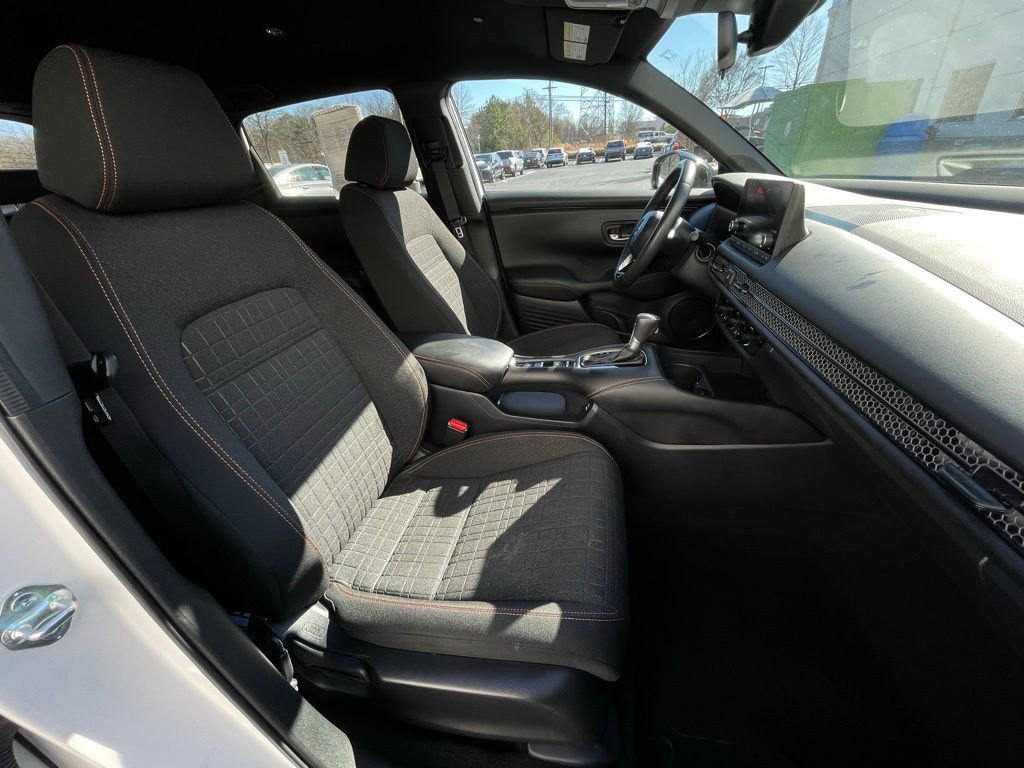 Certified 2024 Honda HR-V Sport image 31