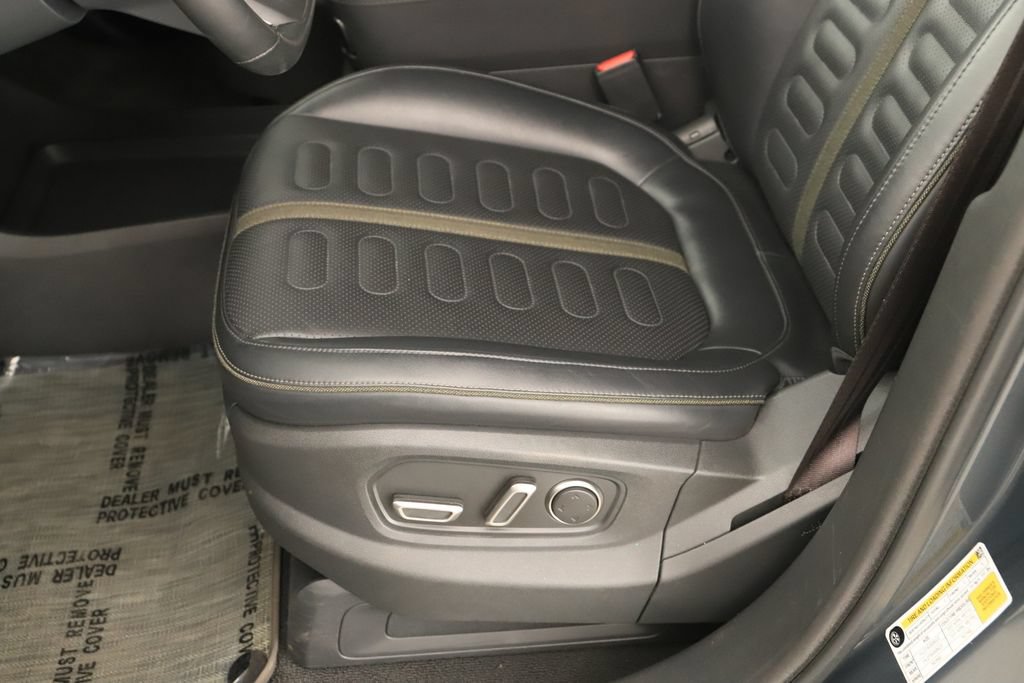 Used 2024 Rivian R1S Adventure AWD/4WD image 23