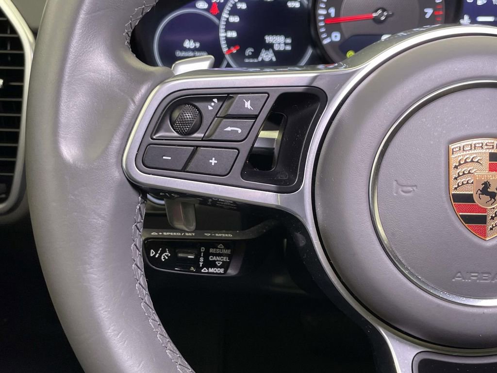 Used 2022 Porsche Cayenne image 37