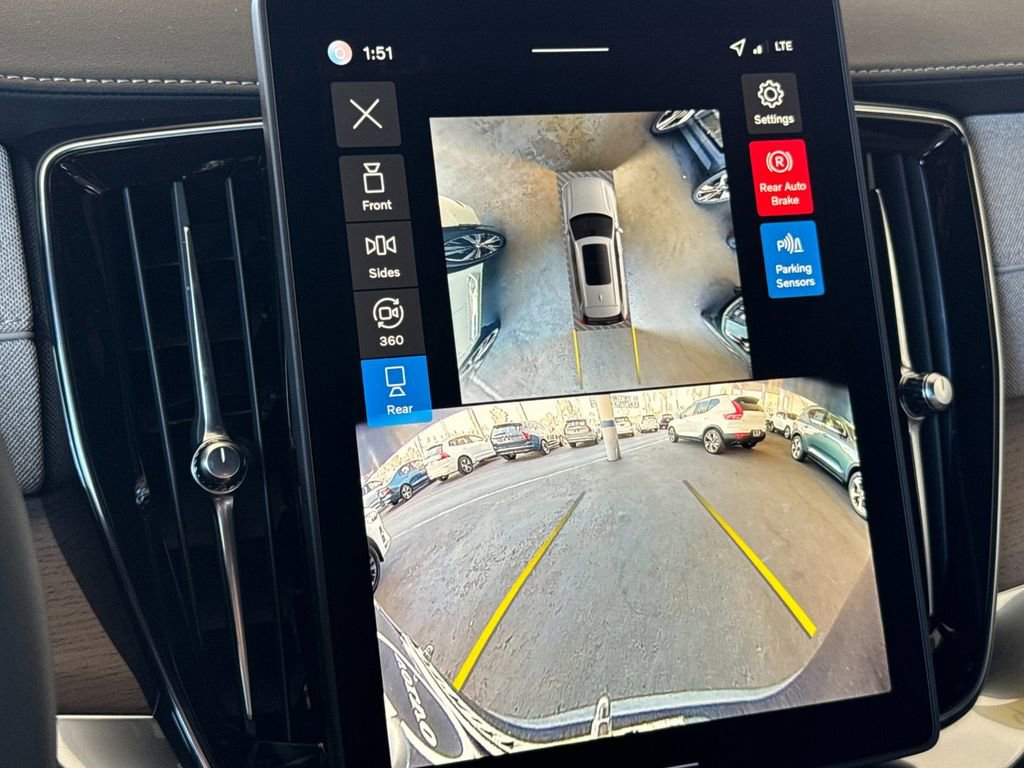 New 2026 Volvo XC90 T8 Plus w/ Protection Package Premier image 20