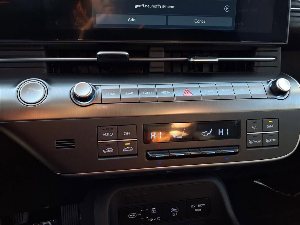 Used 2025 Hyundai Kona SEL image 8