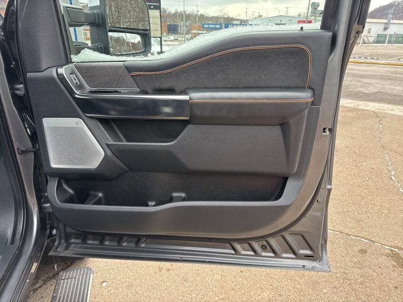 Used 2023 Ford F350 Platinum image 19