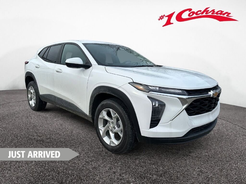 Certified 2025 Chevrolet Trax LS w/ LS Convenience Package image 1