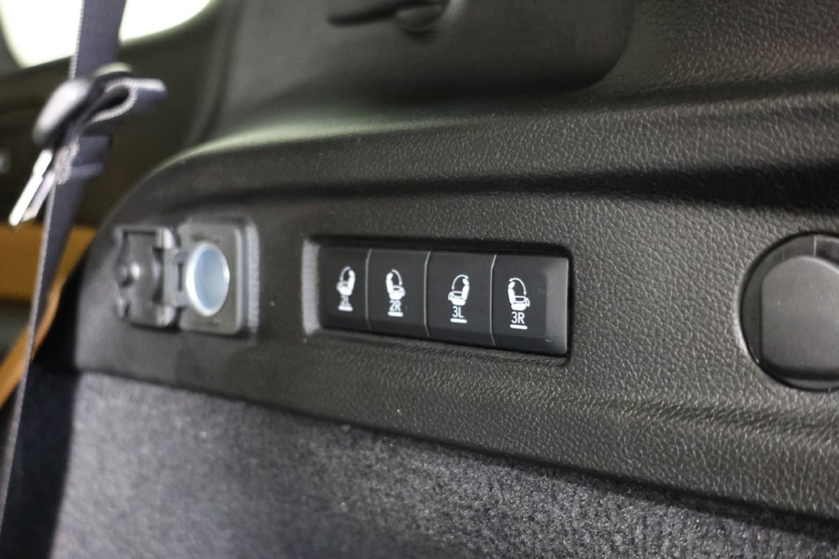 Used 2025 Jeep Grand Cherokee L Summit AWD/4WD image 44