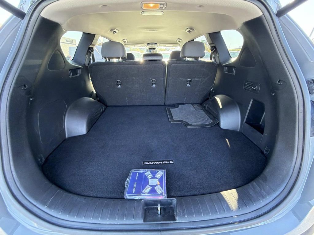 Used 2023 Hyundai Santa Fe SEL image 13