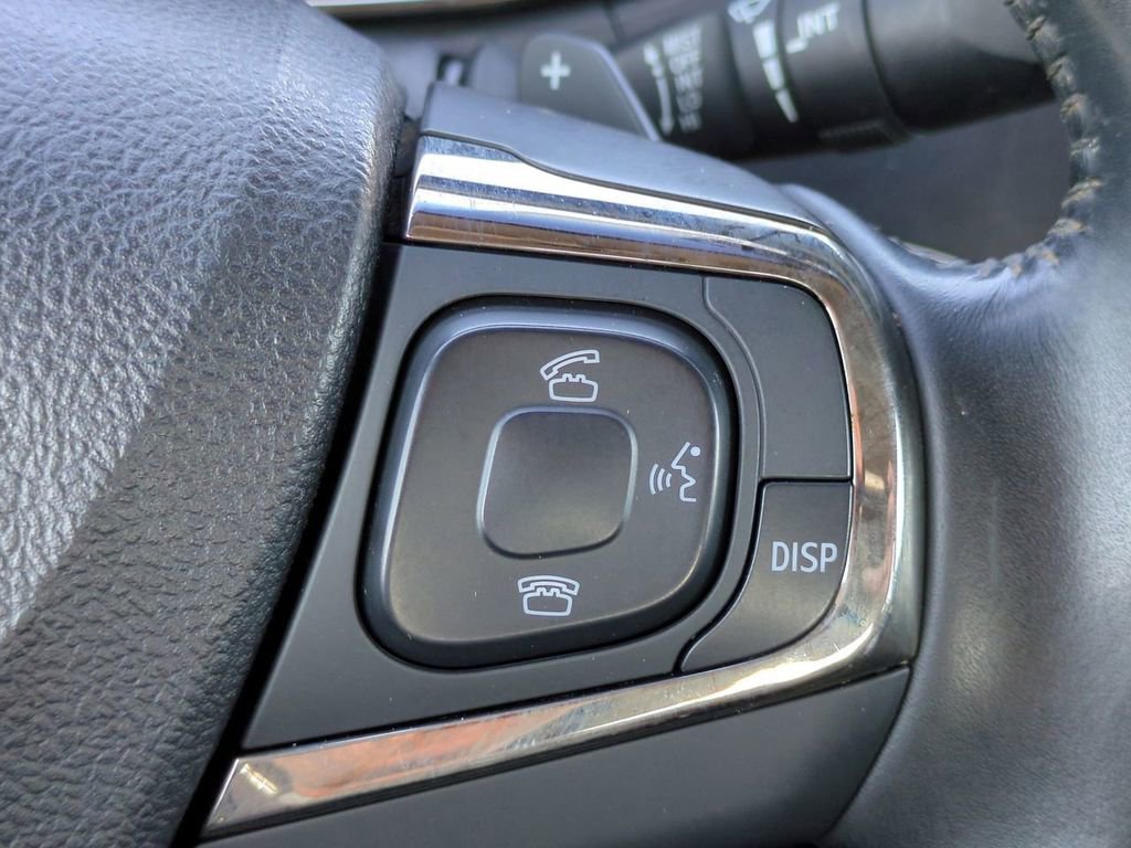 Used 2015 Toyota Avalon XLE Touring image 26