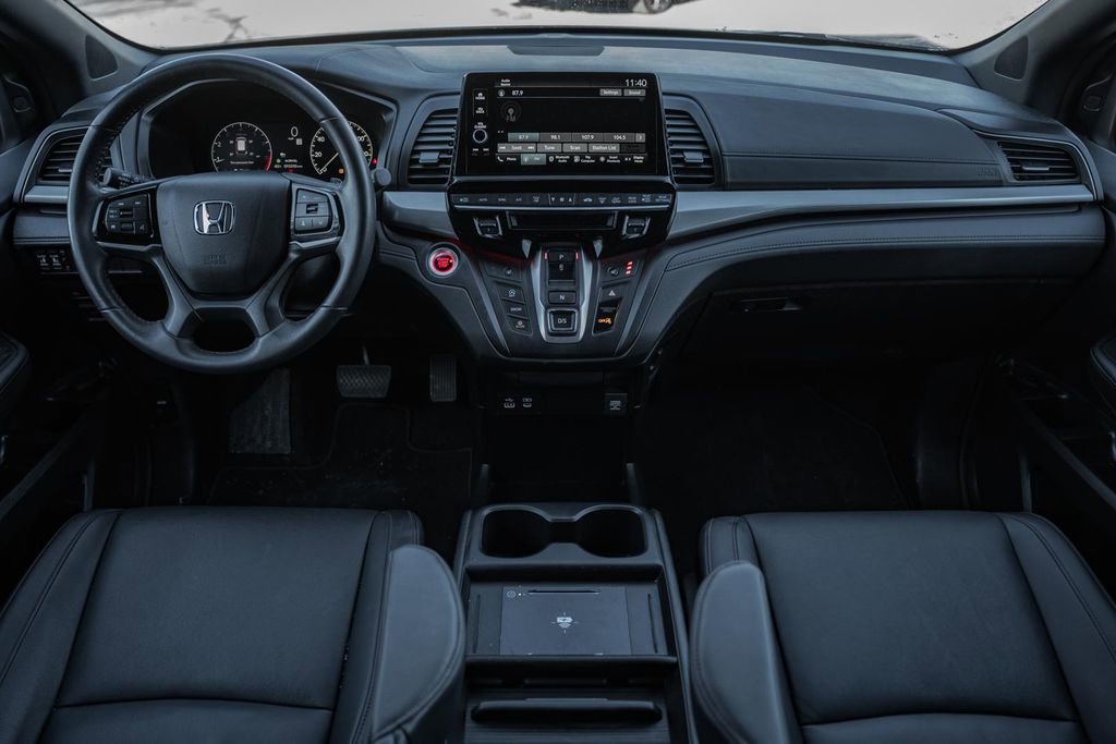 Used 2025 Honda Odyssey Sport-L image 18
