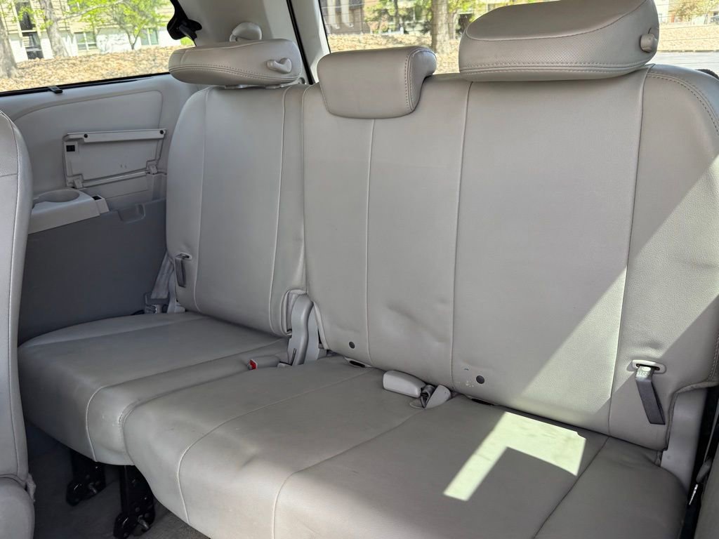 Used 2013 Toyota Sienna XLE AWD/4WD image 15