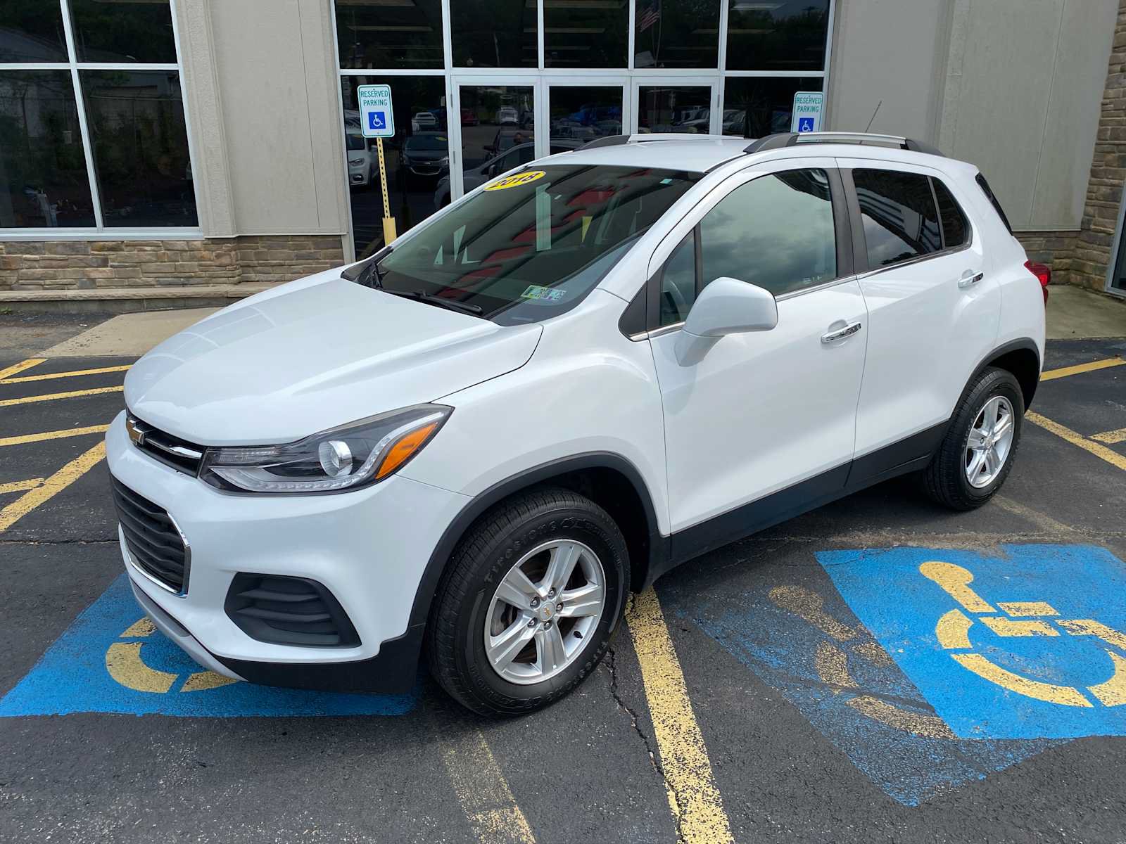 Used 2018 Chevrolet Trax LT w/ LT Convenience Package AWD/4WD image 2