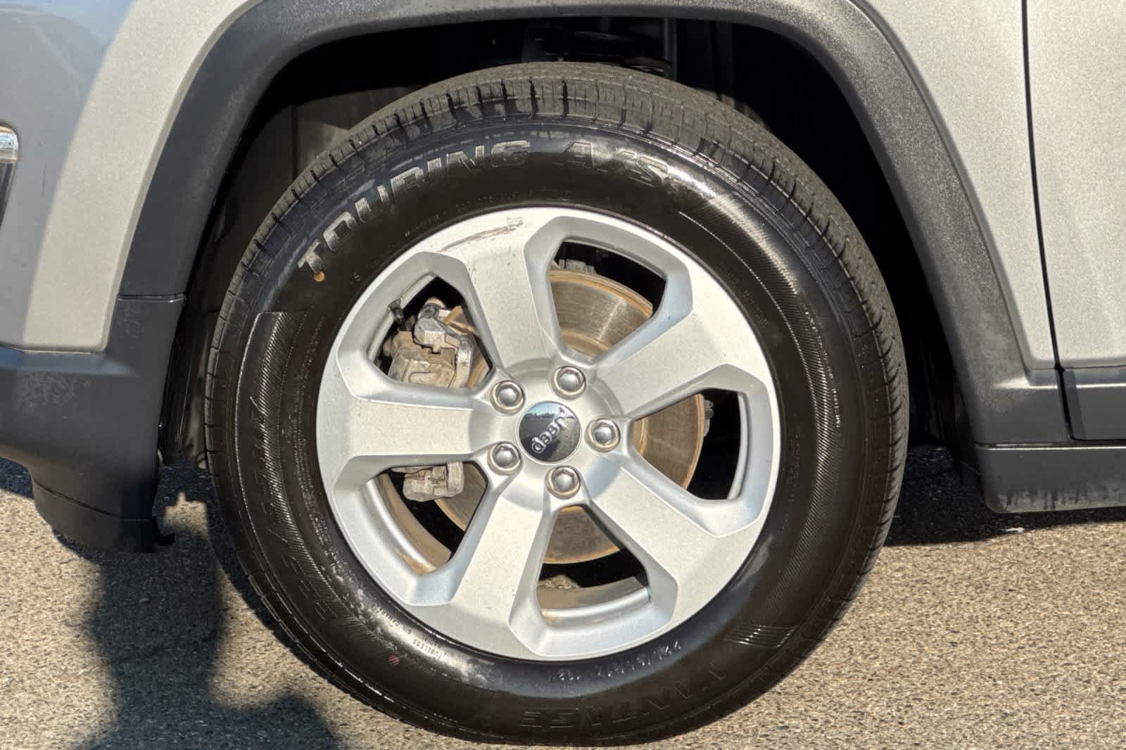 Used 2021 Jeep Compass Latitude FWD image 31