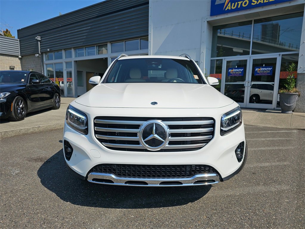 Used 2024 Mercedes-Benz GLB 250 4MATIC image 3