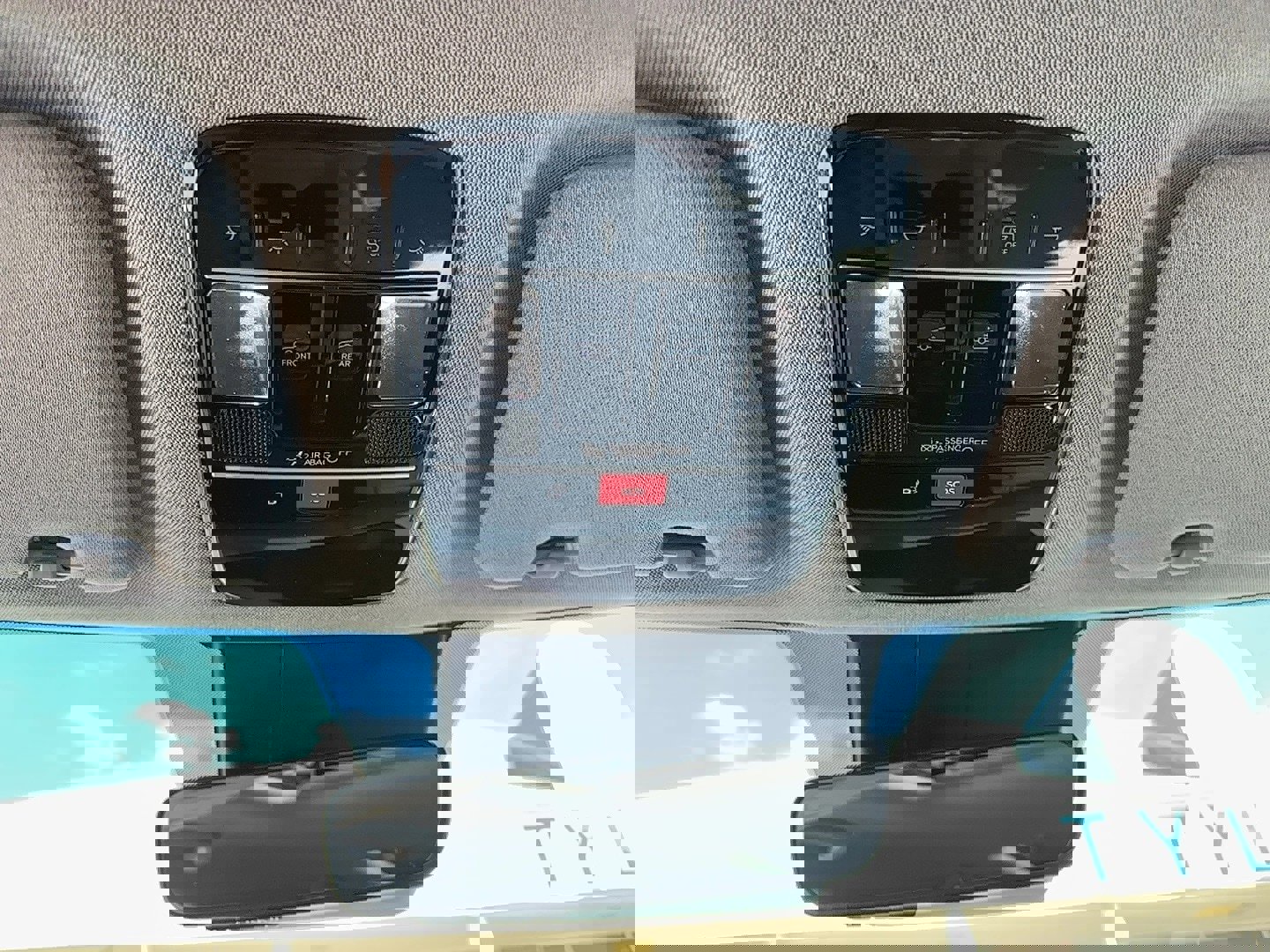 Used 2024 Hyundai Santa Fe Limited image 27