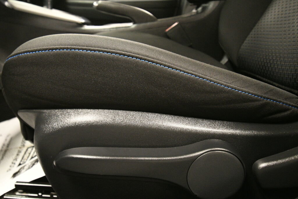 Used 2018 Nissan Sentra SR w/ Technology Package image 11