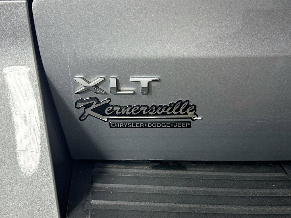 Used 2023 Ford Expedition Max XLT image 29