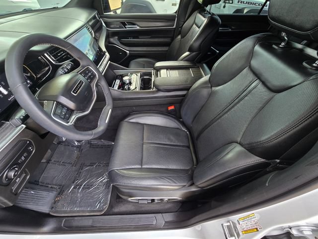 Certified 2023 Jeep Wagoneer Series III w/ Preferred Equipment Group AWD/4WD image 24