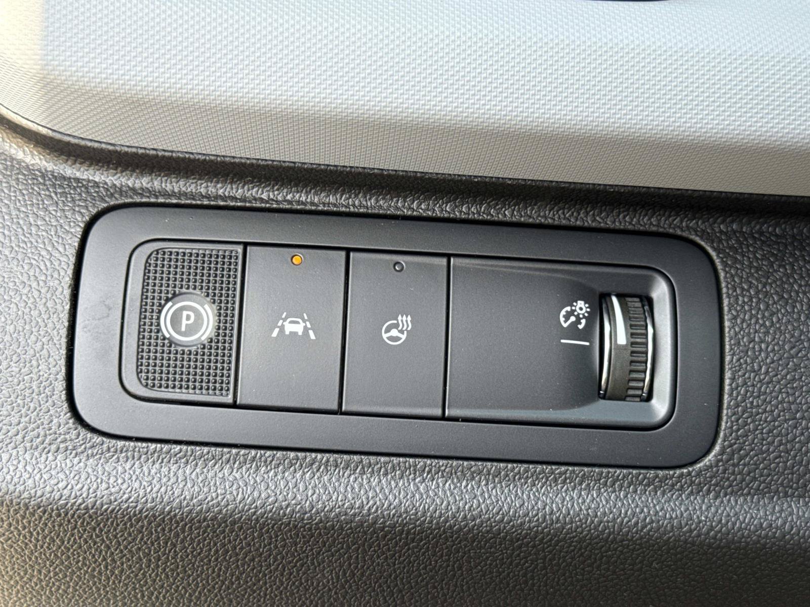 New 2027 Chevrolet Bolt LT w/ Comfort Package FWD image 29
