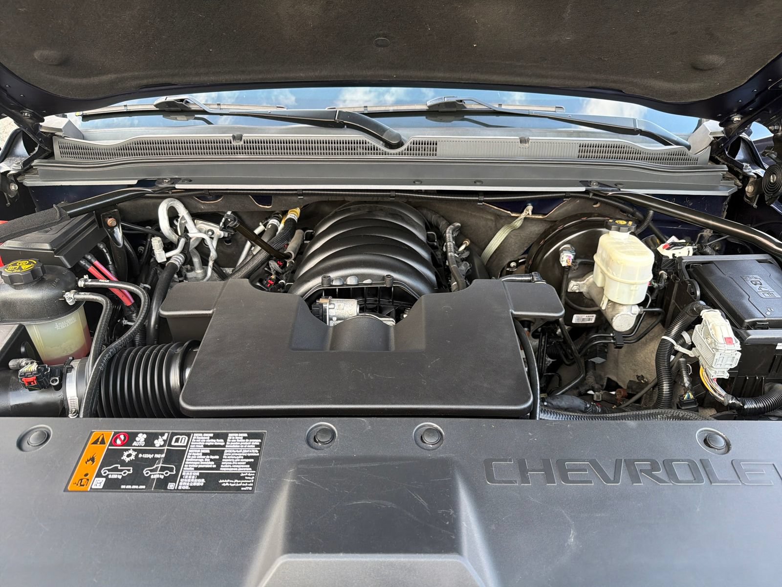 Used 2020 Chevrolet Suburban Premier AWD/4WD image 24