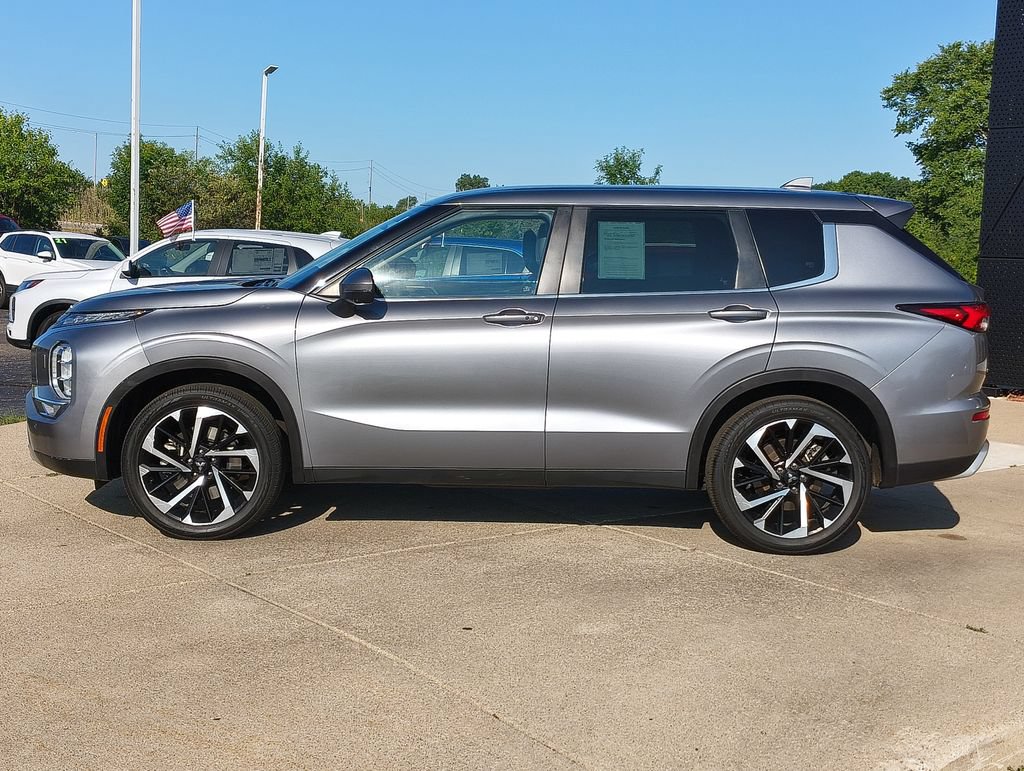 Used 2023 Mitsubishi Outlander SE AWD/4WD image 20