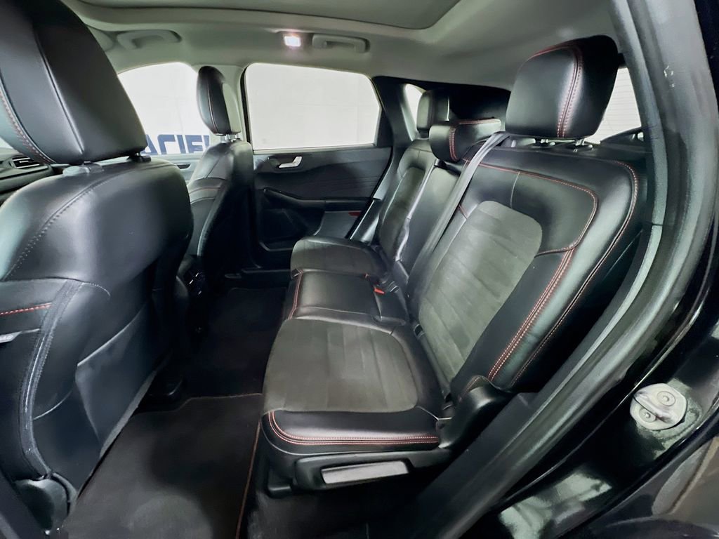 Used 2022 Ford Escape SEL w/ SEL Stealth AWD Package image 28