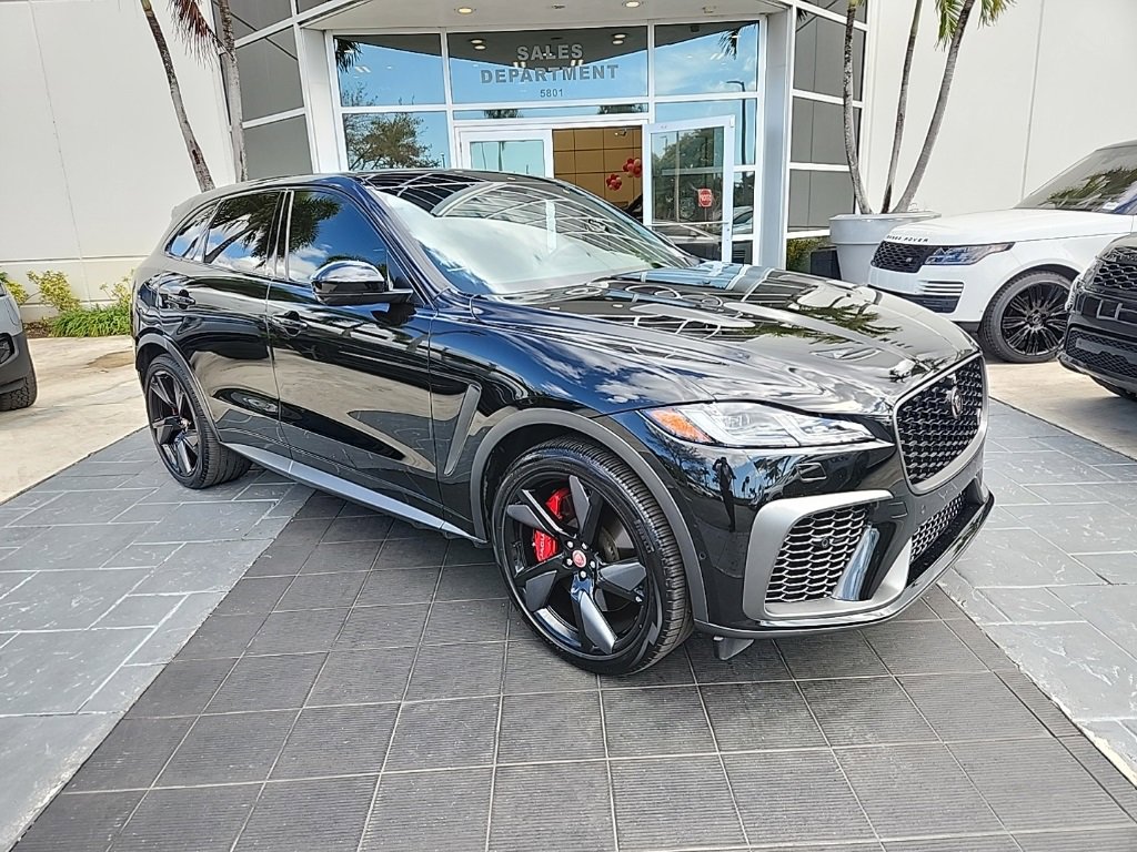 Used 2021 Jaguar F-PACE SVR image 2