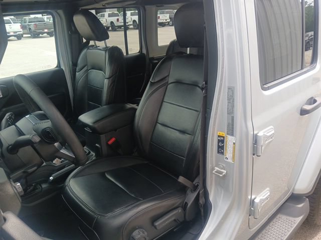 Used 2023 Jeep Wrangler Unlimited Sahara AWD/4WD image 26