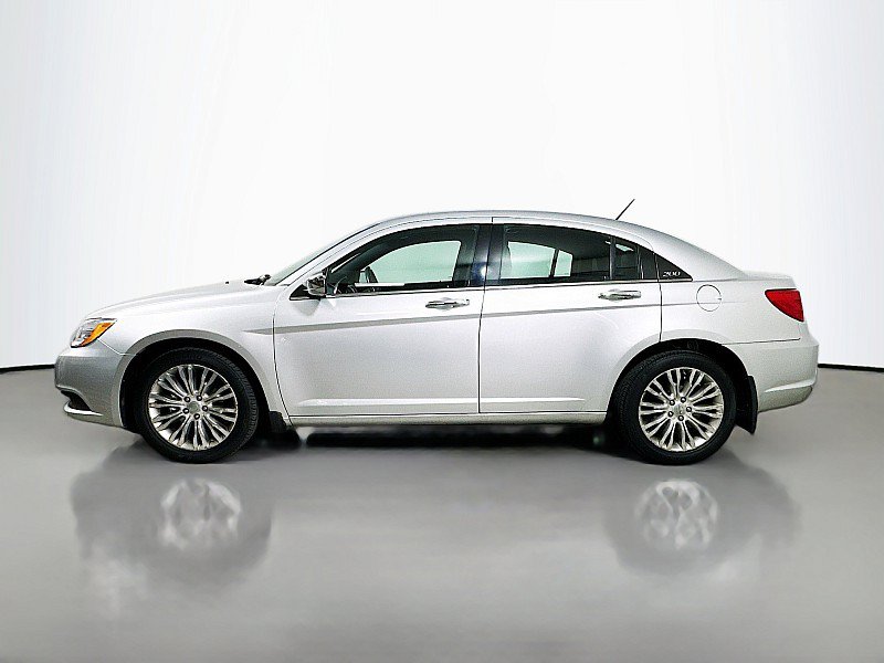 Used 2012 Chrysler 200 Limited w/ Sun/Sound Group FWD image 4