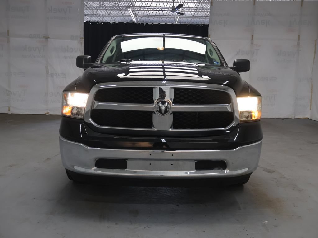 Used 2022 RAM 1500 Classic SLT AWD/4WD image 2