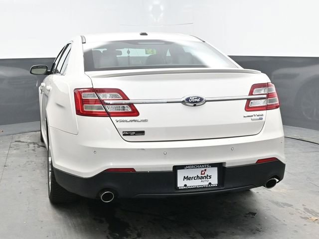 Used 2018 Ford Taurus Limited AWD/4WD image 5