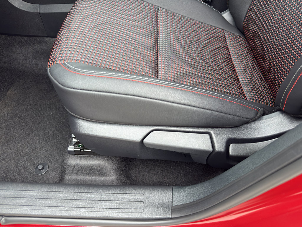 New 2026 Nissan Kicks SR w/ Cold Weather Package image 15