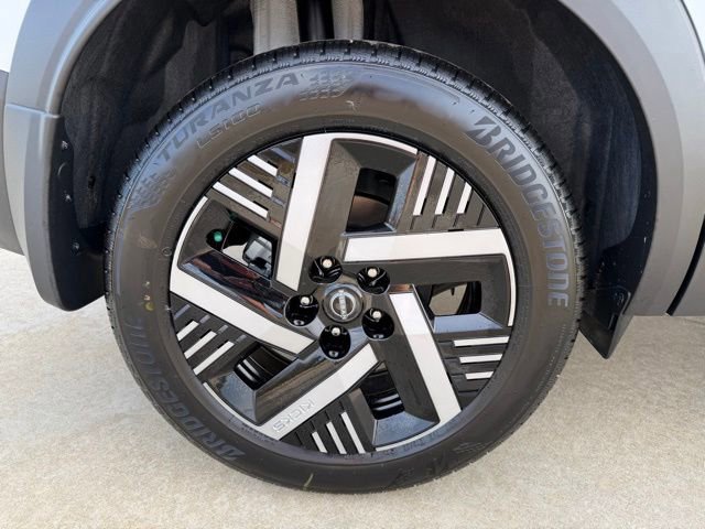 New 2026 Nissan Kicks SV image 9