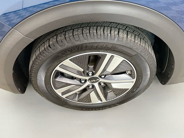 Used 2022 Kia Niro LXS image 28