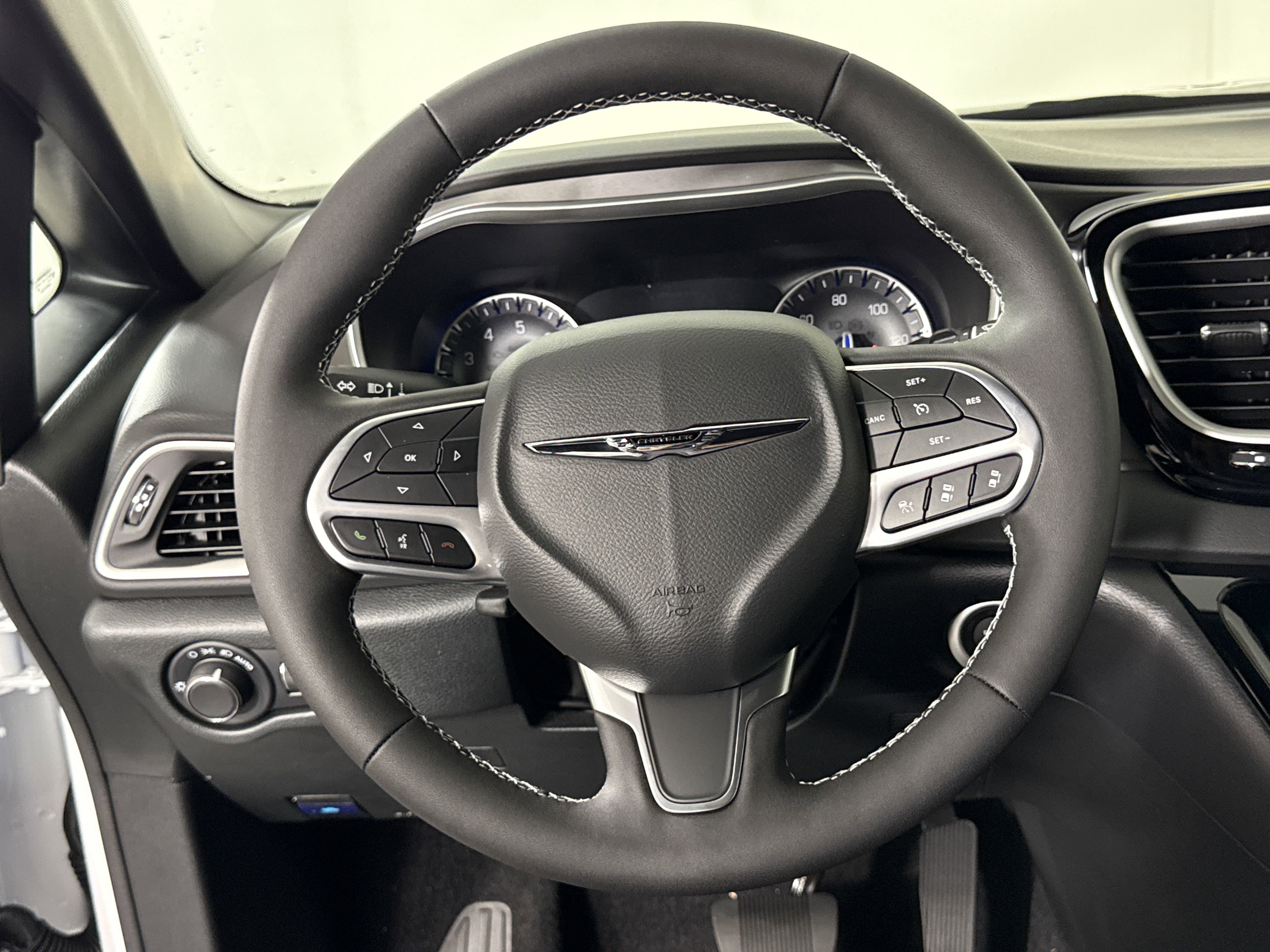 New 2026 Chrysler Voyager LX image 16