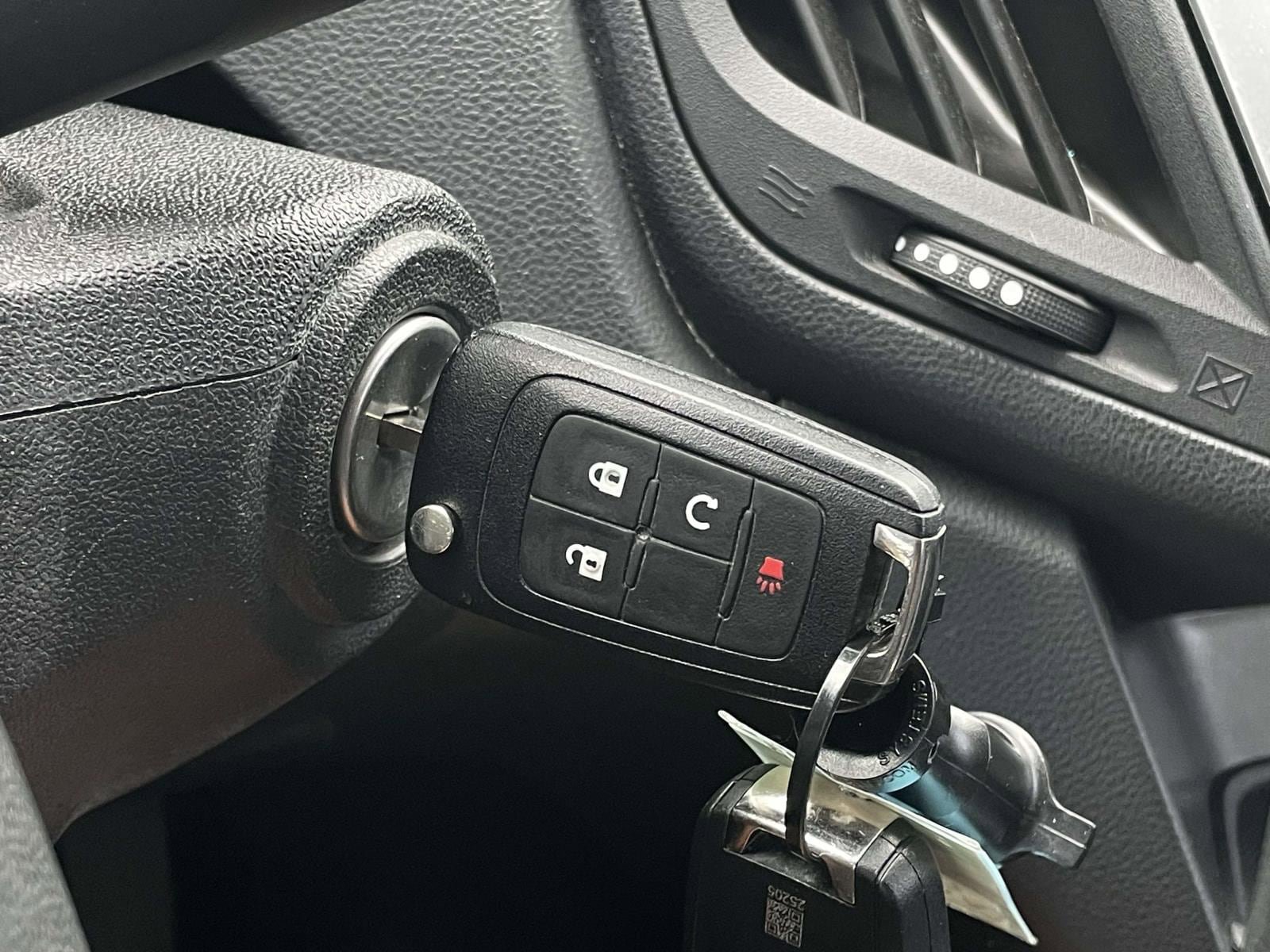 Used 2017 Chevrolet Equinox LT w/ Convenience Package FWD image 22