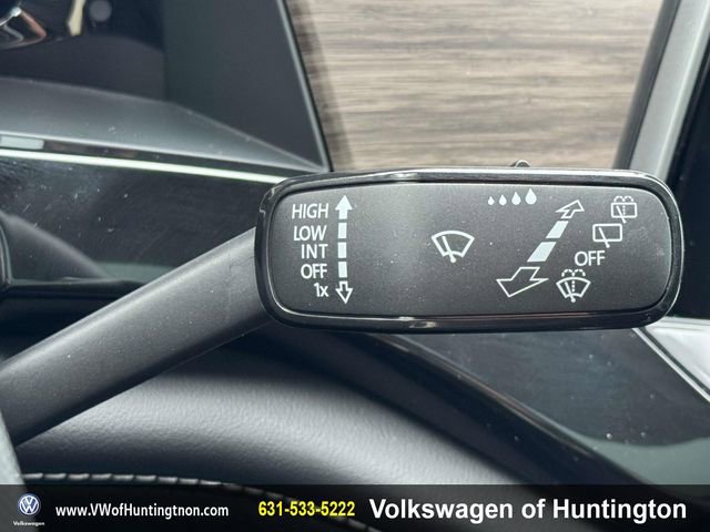 Certified 2025 Volkswagen Atlas SEL image 23