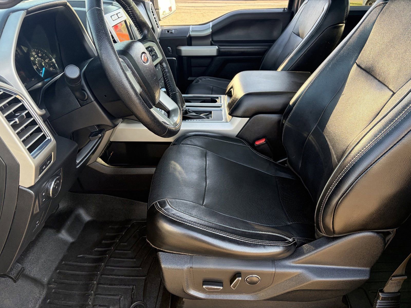 Used 2016 Ford F150 Lariat image 20