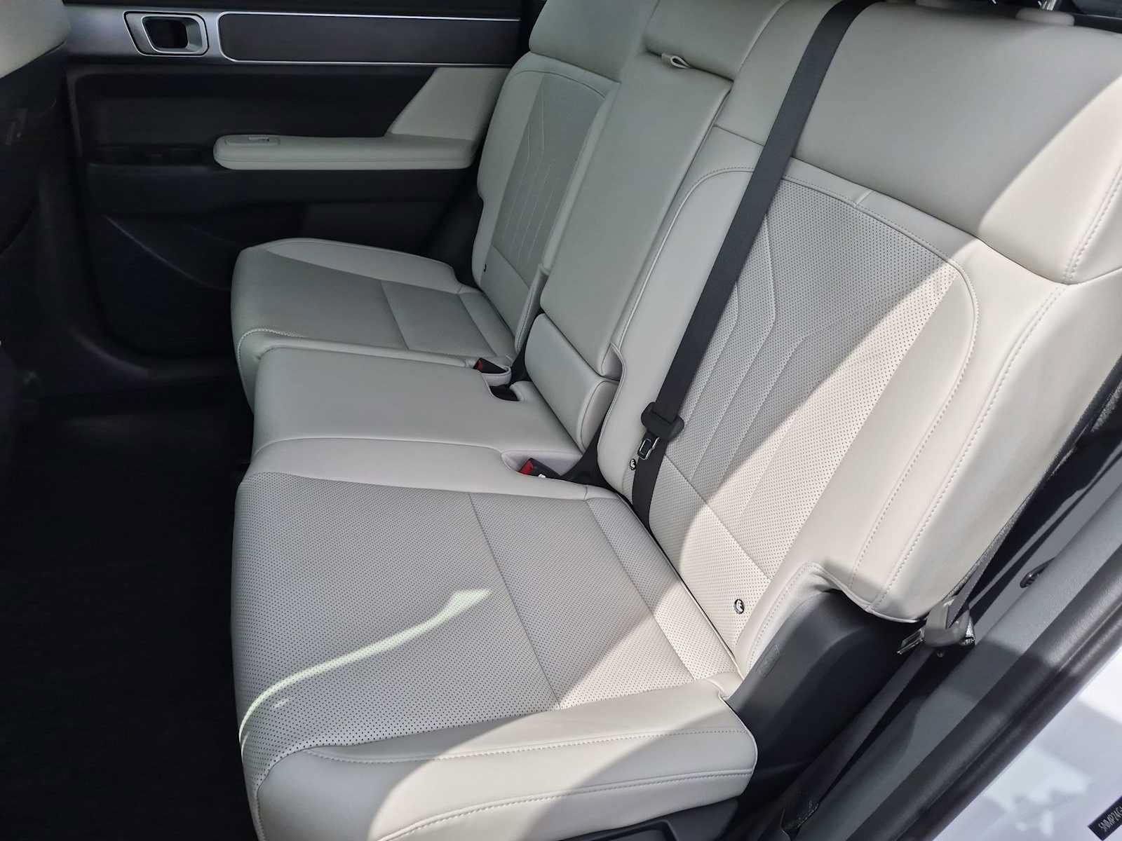 Certified 2024 Hyundai Santa Fe SEL FWD image 19