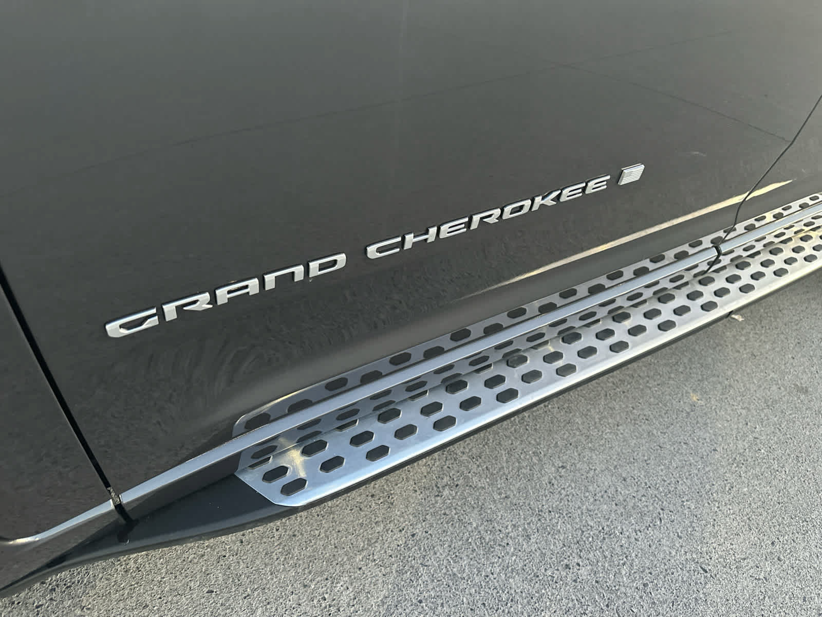 New 2025 Jeep Grand Cherokee L Overland w/ Luxury Tech Group IV AWD/4WD image 6