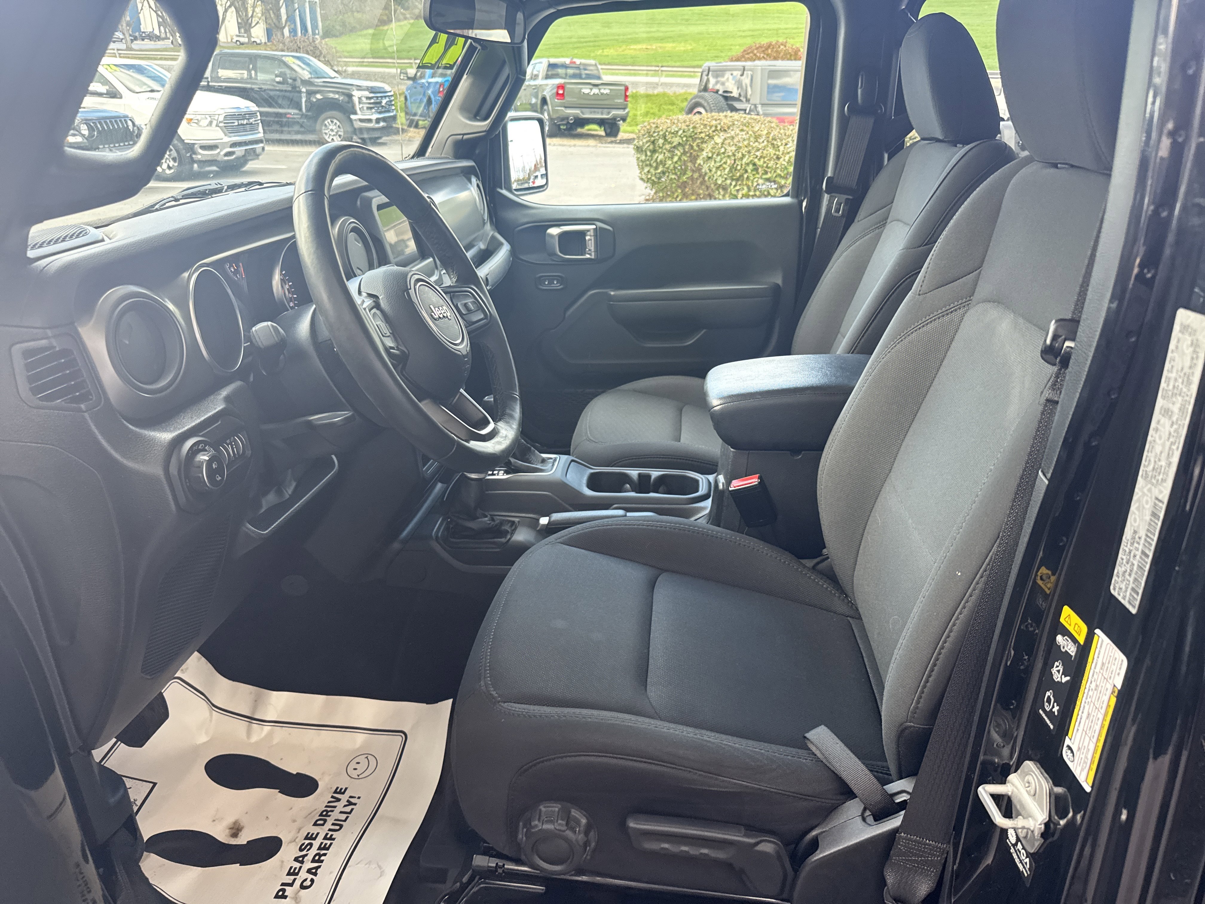 Used 2022 Jeep Gladiator Willys image 12