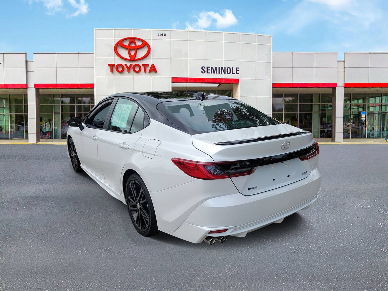 Used 2026 Toyota Camry XSE FWD image 4