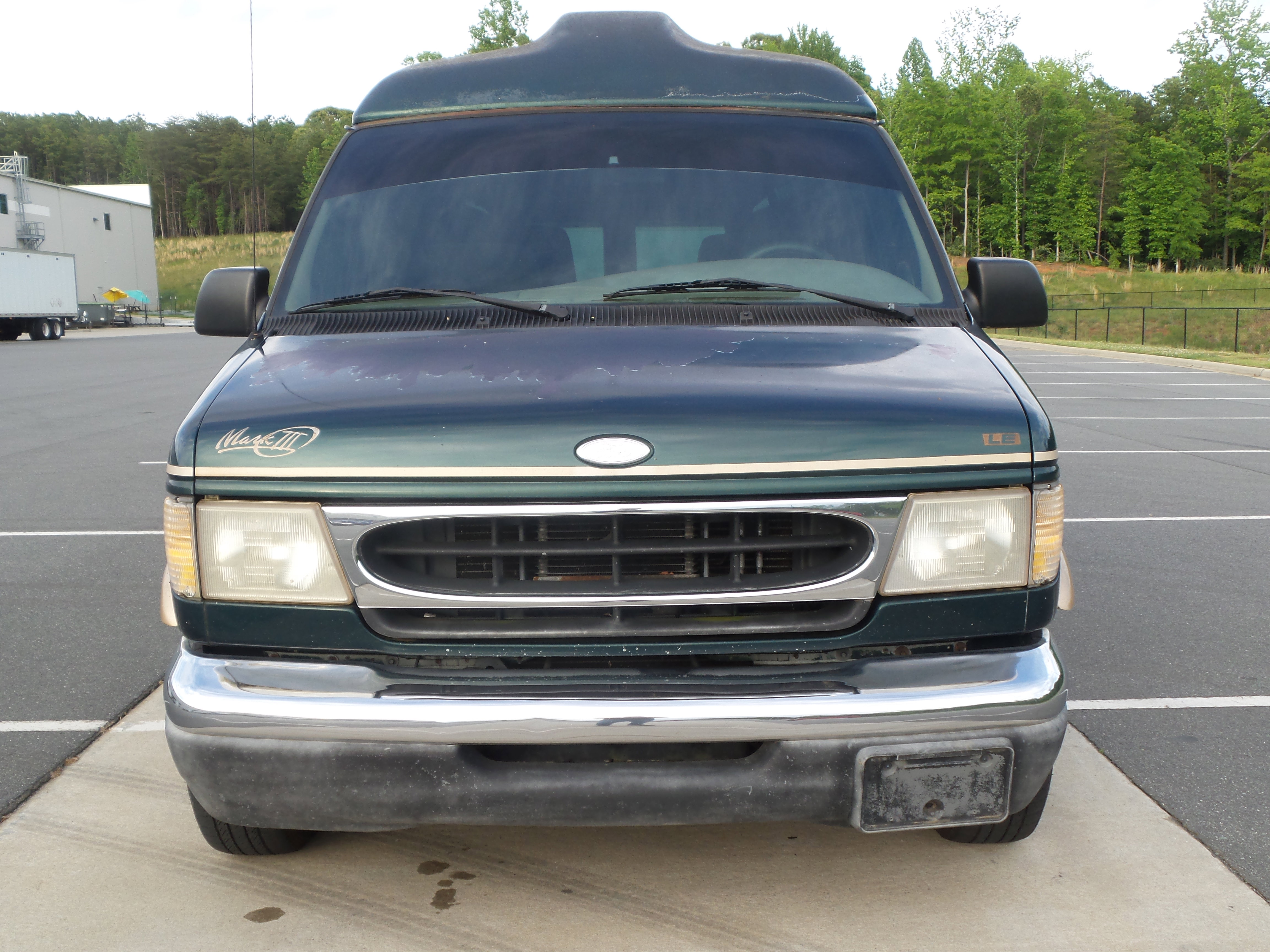Used 2000 Ford E-150 and Econoline 150 RWD image 13