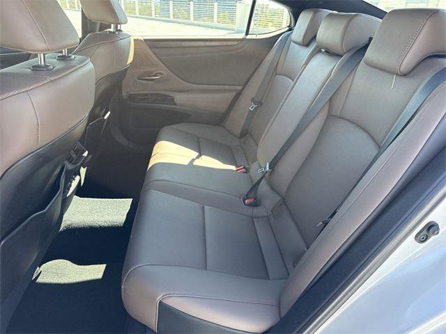 Certified 2023 Lexus ES 350 w/ Premium Package image 23