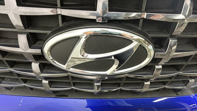 Certified 2023 Hyundai Venue SEL w/ Cargo Package FWD image 8