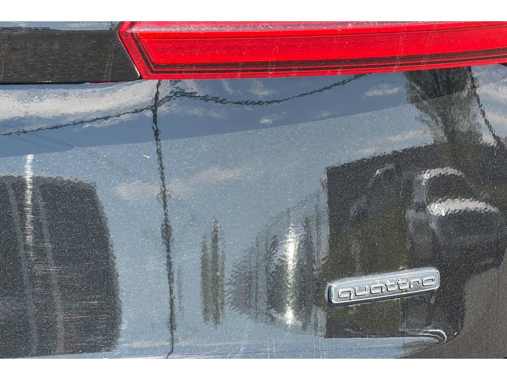 Used 2020 Audi Q5 e Premium Plus w/ Premium Plus Package image 30